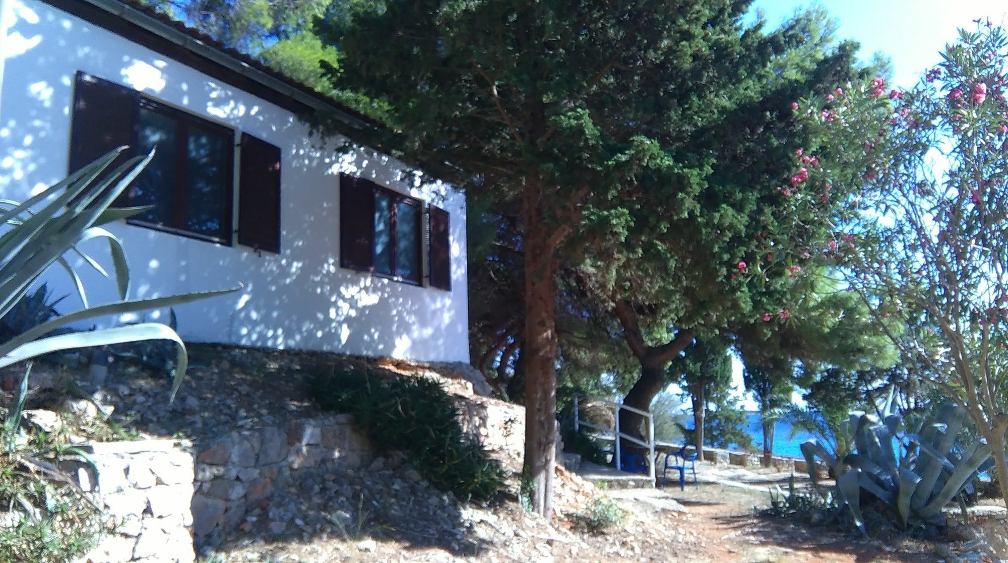 Resort Village T.N. Milna Vis Exterior photo