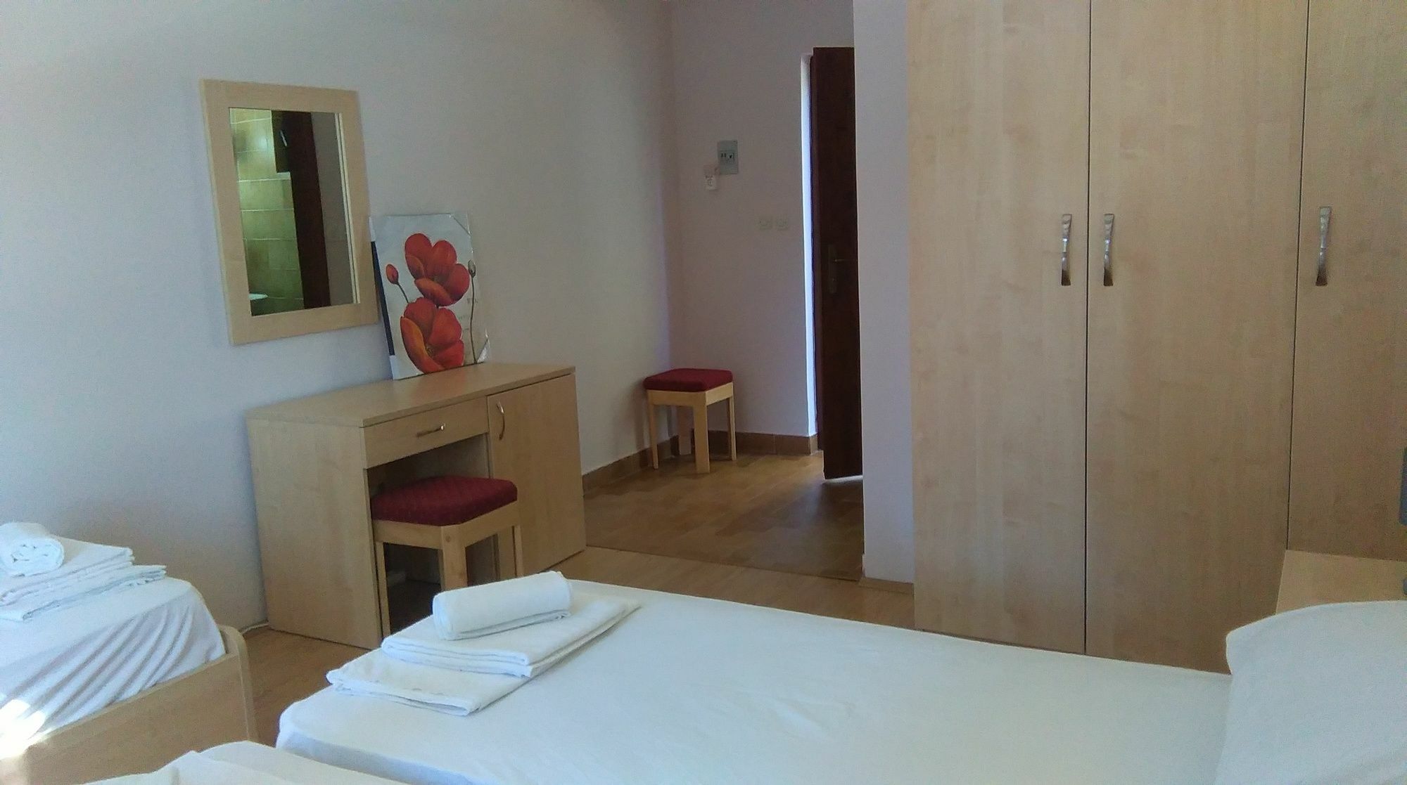 Resort Village T.N. Milna Vis Exterior photo